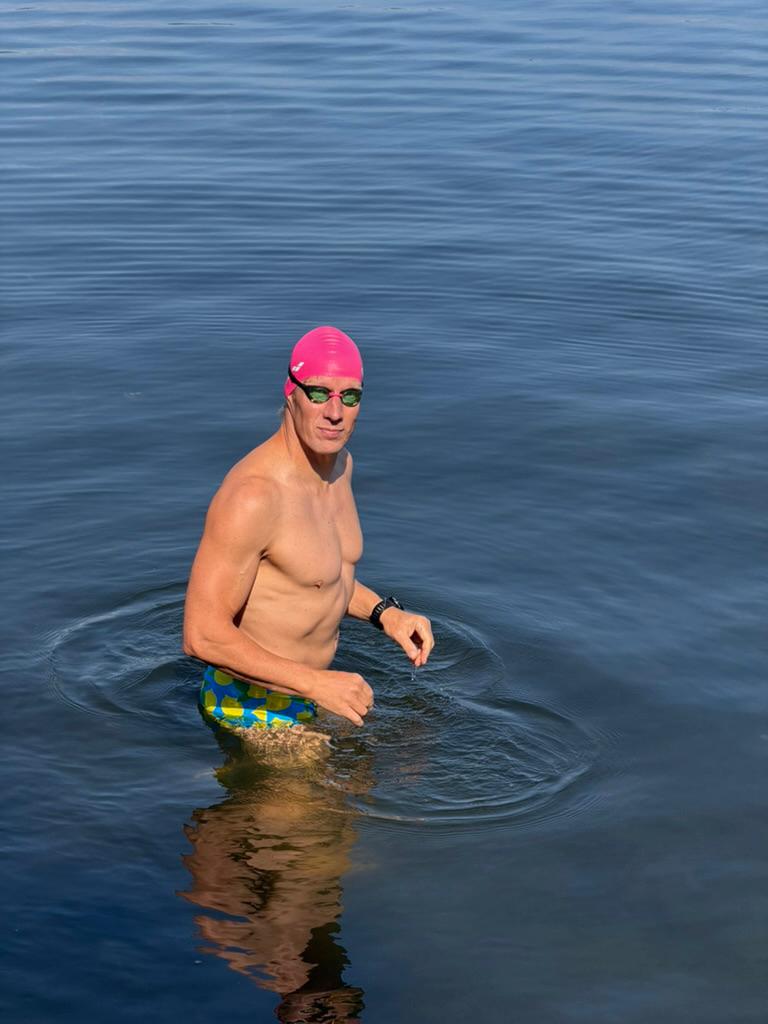 Topi Lintukangas on valmistautunut Englannin kanaalin ylitykseen uimalla paljon pitkiä matkoja meressä ja sopeutumalla kylmään. Kuva: Guilherme Reis